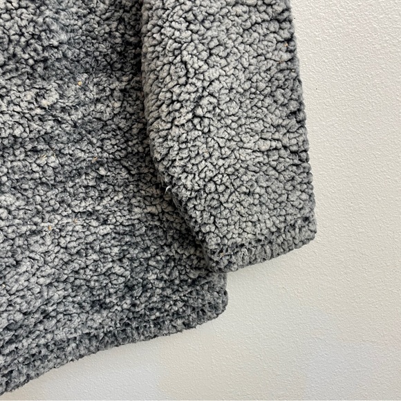 🌻3 for $25 SALE- Back in the Saddle Embroidered Galloping Horse Sherpa Pullover - Picture 9 of 9